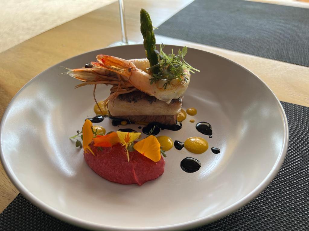 Cafe De Playa Beach Front Hotel Coco Εξωτερικό φωτογραφία