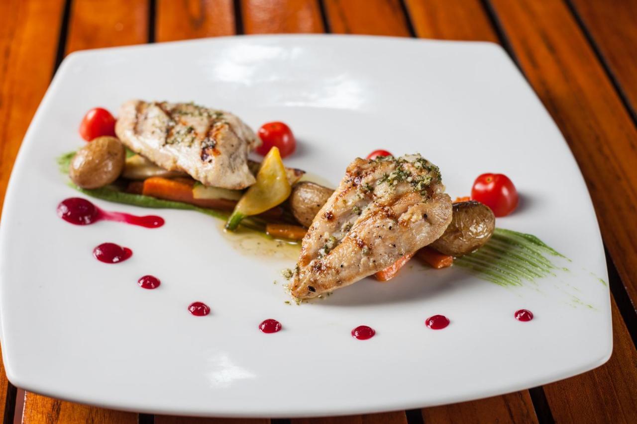 Cafe De Playa Beach Front Hotel Coco Εξωτερικό φωτογραφία
